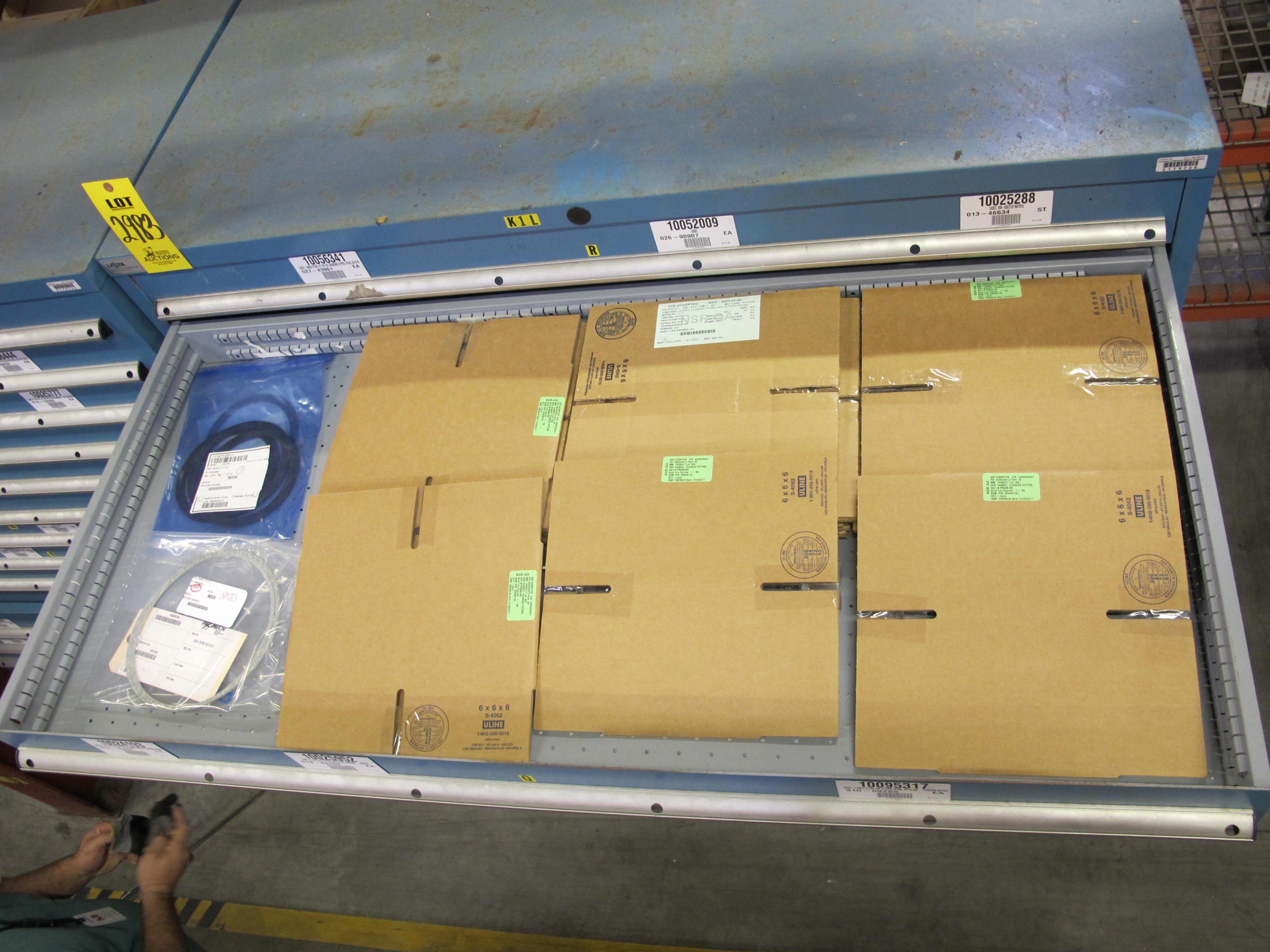 LISTA HEAVY DUTY 9-DRAWER PARTS CABINET W/ CONTENTS (W-50) LOADING & HANDLING FEE $25-